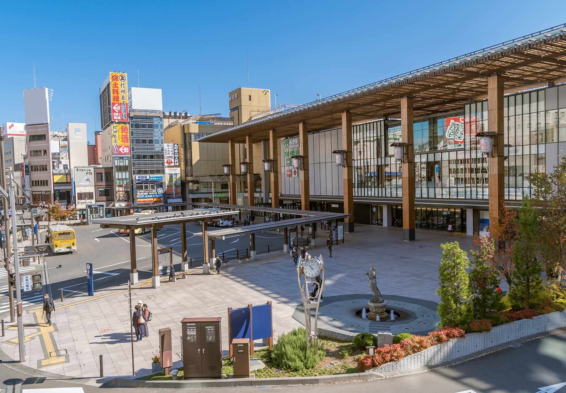 長野リンデンプラザホテルは快適な空間とおもてなしで、お客様をお迎えいたします。